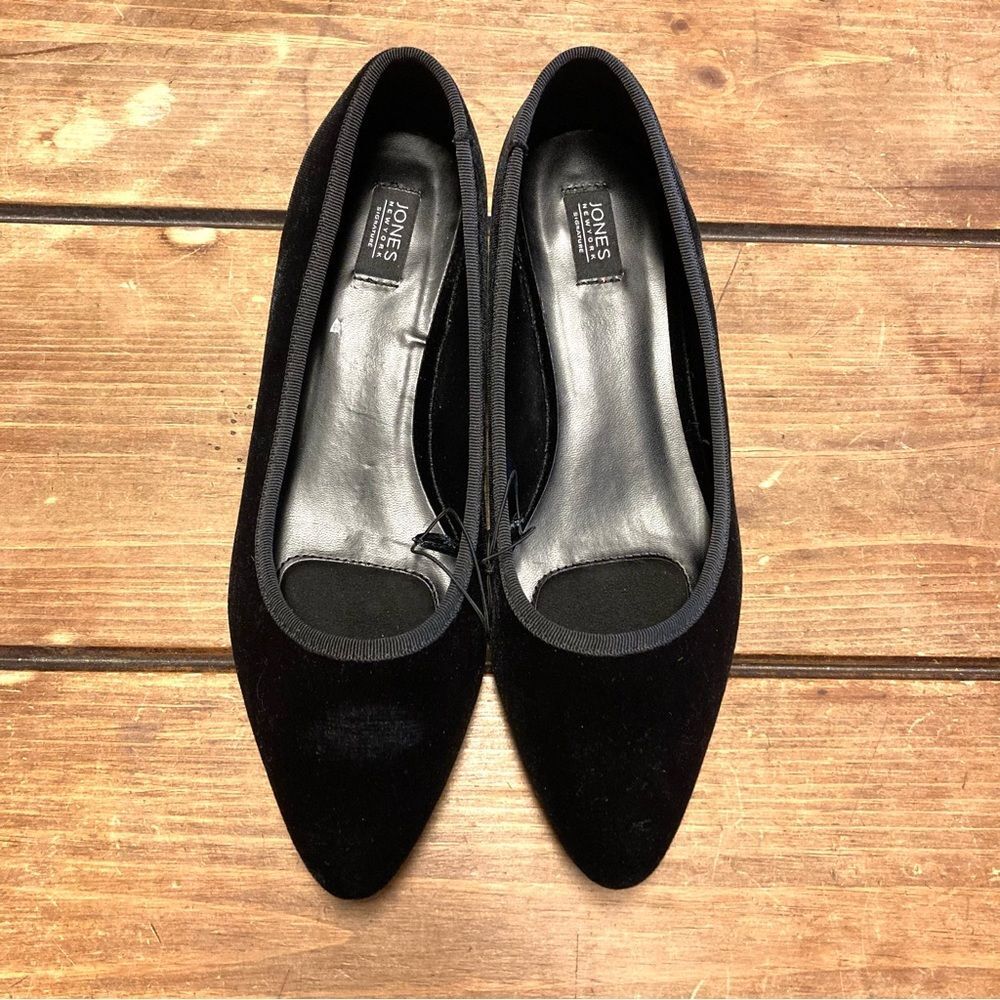 Jones New York Black Velvet Flats Quiten Size 9.5 NWOT
